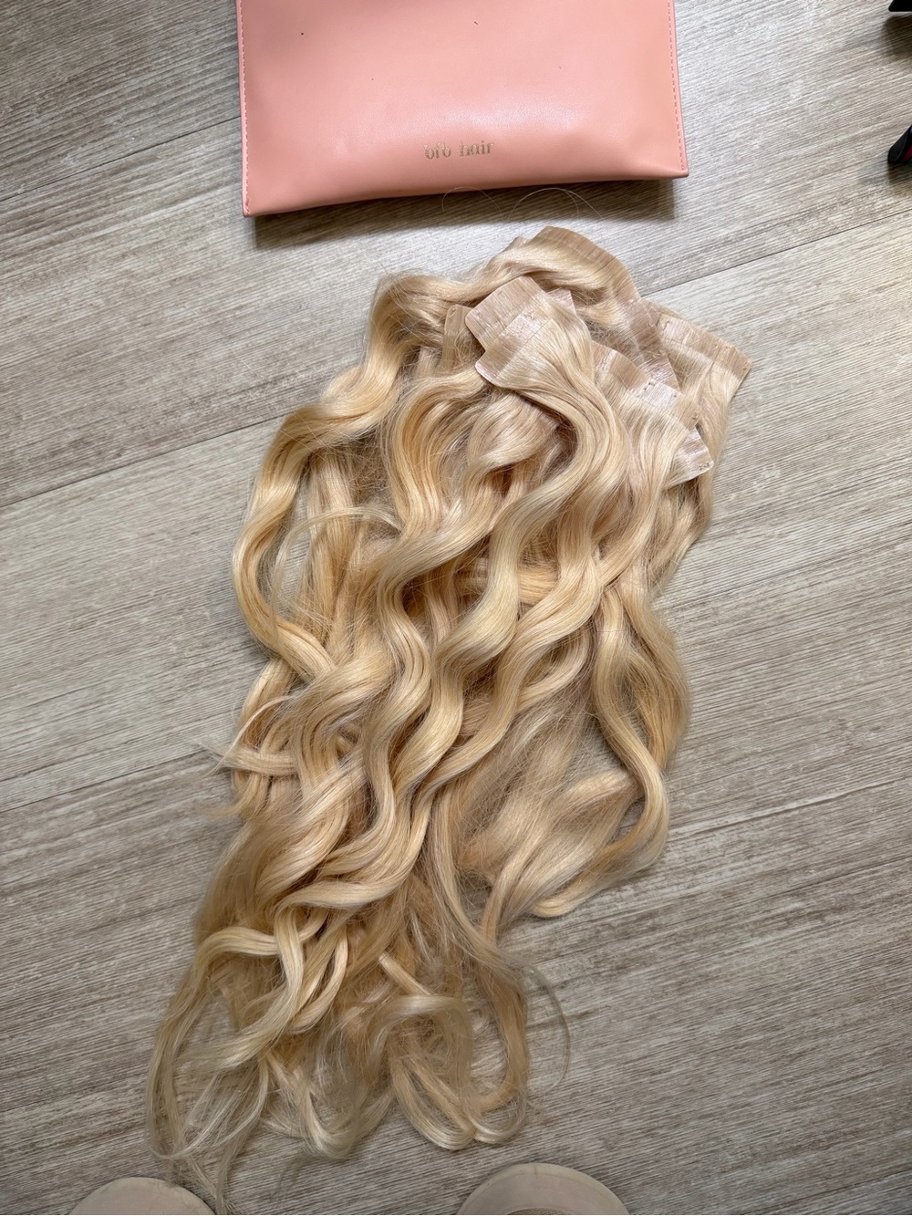 BAREFOOT BLONDE CLIP 21” CLASSIC CLIP ON EXTENSIONS